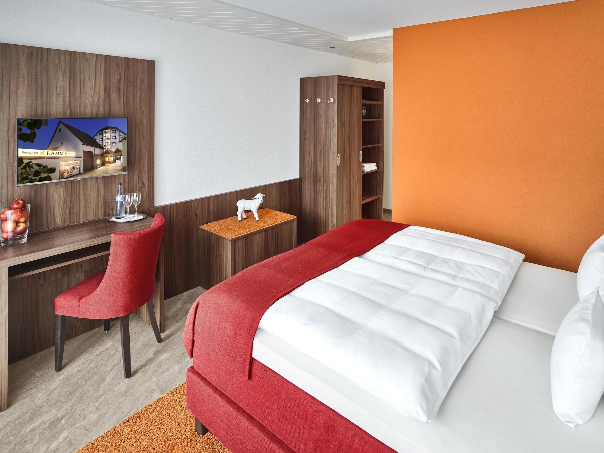 Hotel Lamm Остфилдерн Екстериор снимка