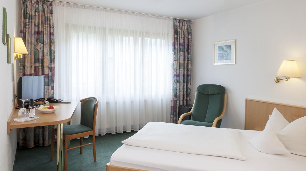 Hotel Lamm Остфилдерн Екстериор снимка
