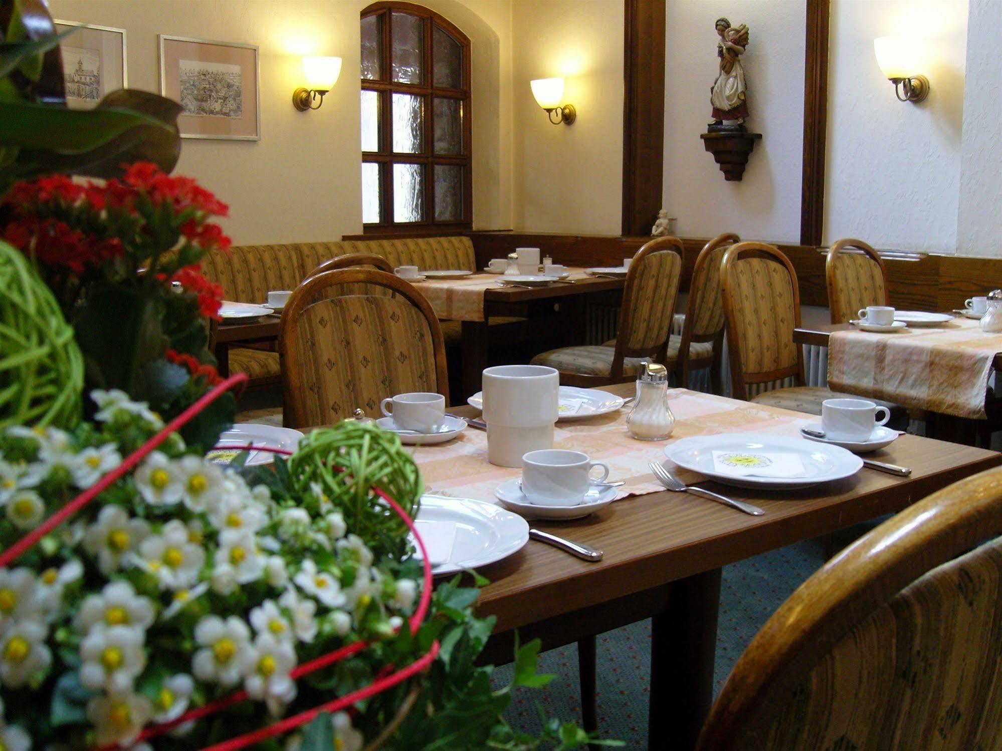 Hotel Lamm Остфилдерн Екстериор снимка