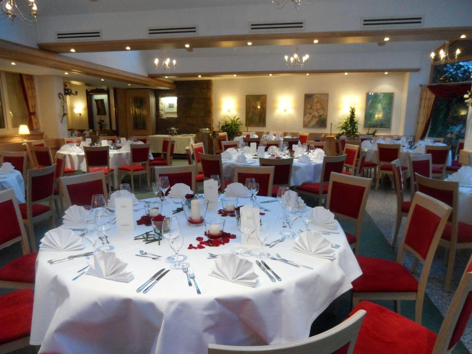 Hotel Lamm Остфилдерн Екстериор снимка
