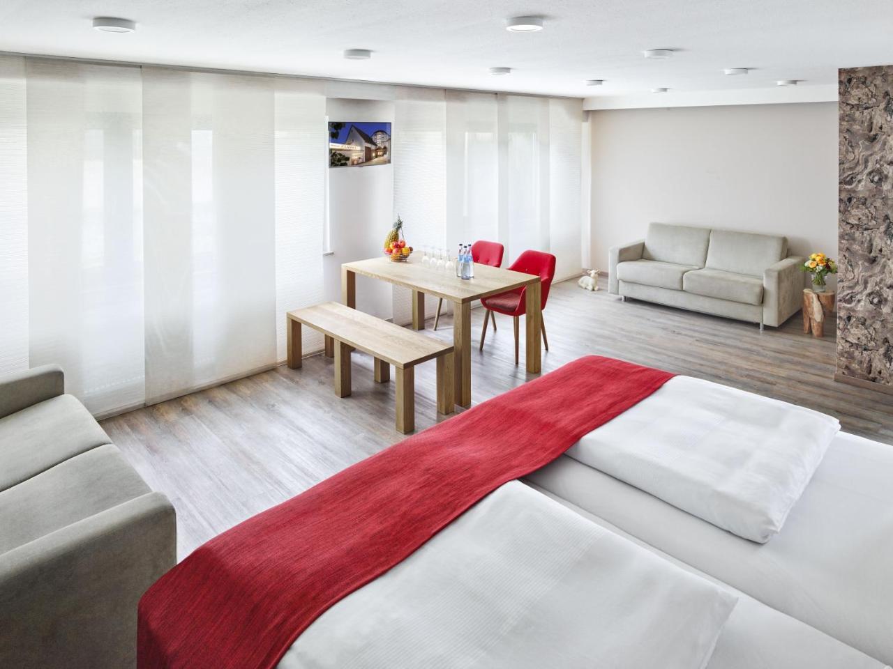 Hotel Lamm Остфилдерн Екстериор снимка