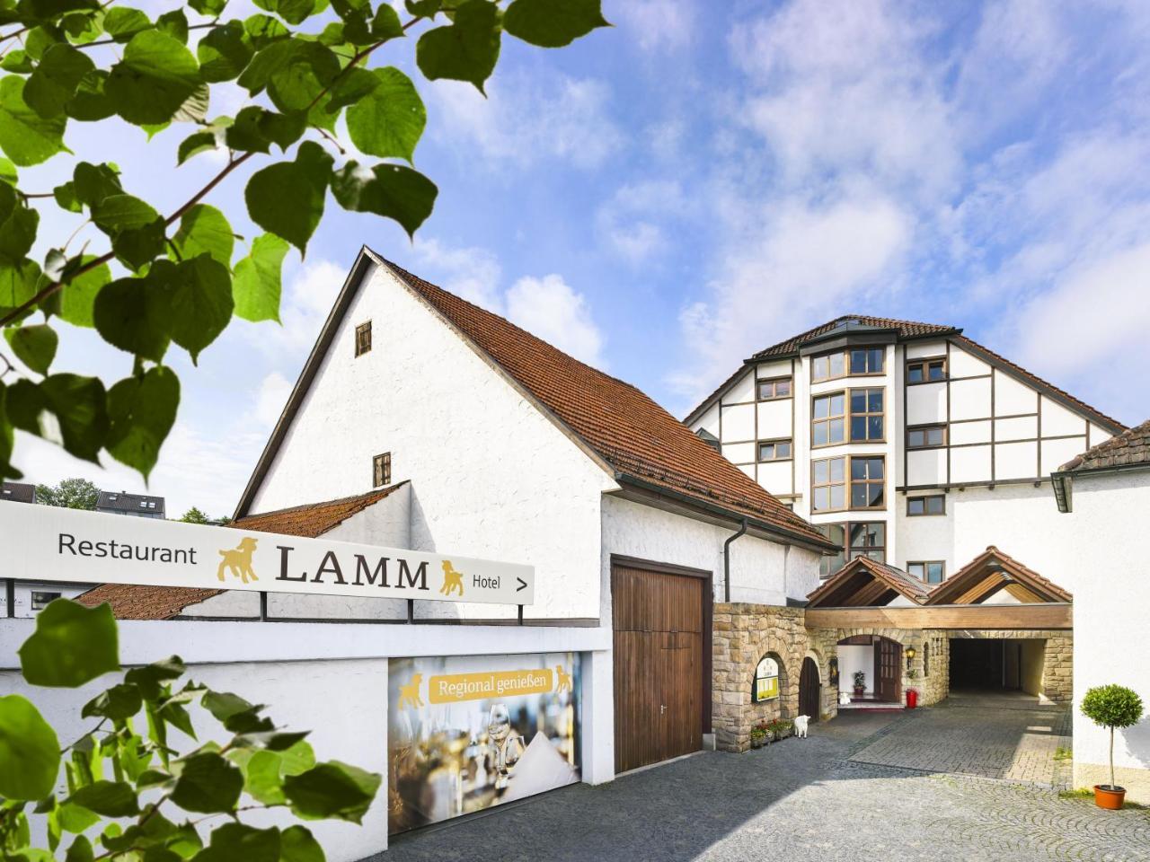 Hotel Lamm Остфилдерн Екстериор снимка